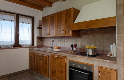Scansano House | Cosy apartment in villa for 4 people with WIFI, terrace, pets allowed and panoramic view