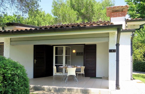 Grado House | Cosy apartment in villa for 4 guests with A/C, pool, WIFI and terrace