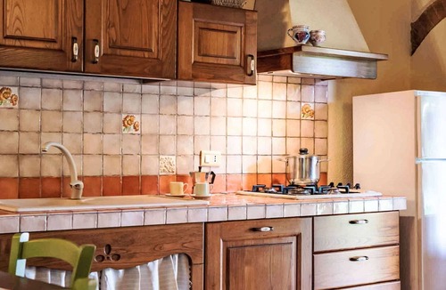 Massa Marittima Apartment | Cosy apartment for 4 guests with pool, WIFI, TV and patio