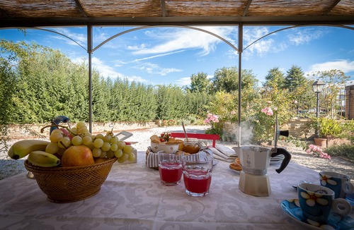 Cortona House | Cosy cottage with large private pool and perfectly mantained garden - 2-BR