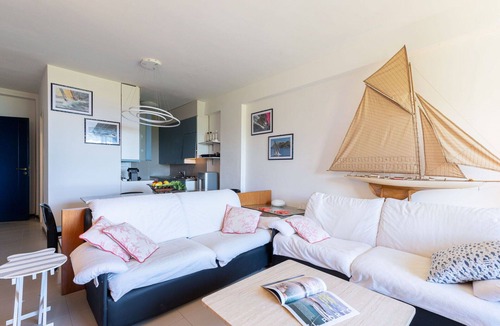 Punta Ala Apartment | Cosy apartment for 10 guests with WIFI, TV, balcony and pets allowed