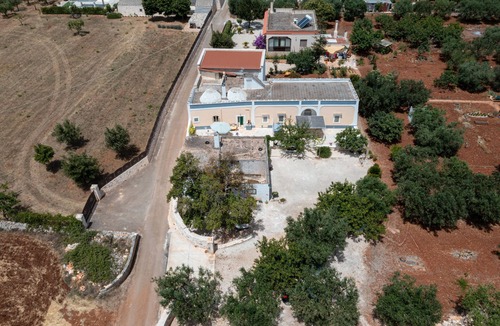 Martina Franca Cottage | Cottage 'Fior Di Cappero' with Wi-Fi