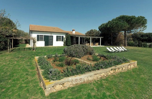 Capalbio House | Cottage with views of Lake Burano