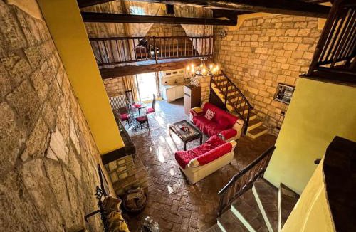 Volterra Villa | Country Villa with Netflix and Swimming Pool