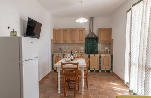 Piombino Apartment | Cozy Apartment nestled in the countryside but strategically located