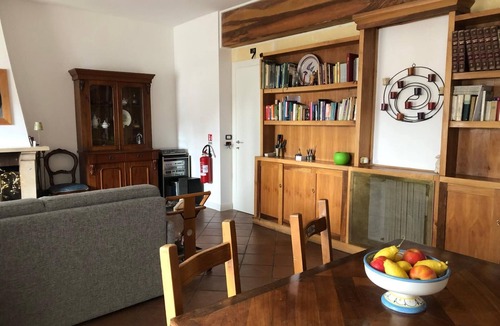 Quartiere XXIX Ponte Mammolo Apartment | Cozy apartment surrounded by greenery and tranquility