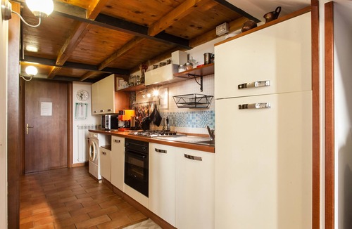 Salario Apartment | Cozy Charming Quiet Studio a few meters from Villa Borghese - a/C, Wifi, TV SaT