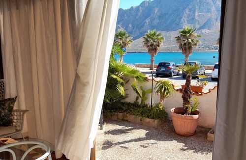 Cornino Cottage | Cozy cottage just 20 meters from the beautiful sea of Baia Cornino