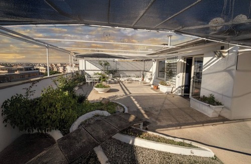 Aurelio Apartment | Cozy exclusive penthouse near the Vatican with panoramic terrace