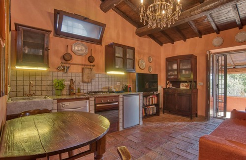 Montefiascone House | Cozy home in Montefiascone VT