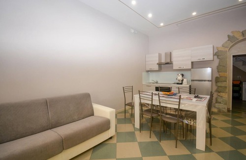 Solarino House | Cozy home in Solarino with WiFi