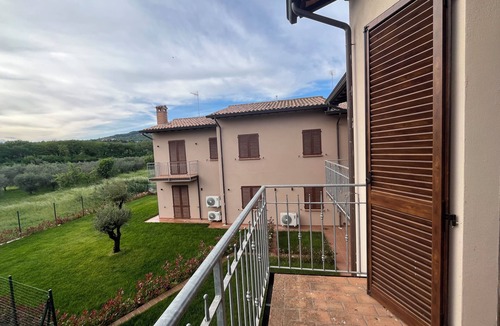 Vernazzano Basso Apartment | Cozy suite with contemporary design and comfort for 4 guests Suite Aura