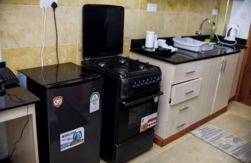 Nairobi West Apartment | Cozy West Studio – Peaceful and Central Nairobi Stay