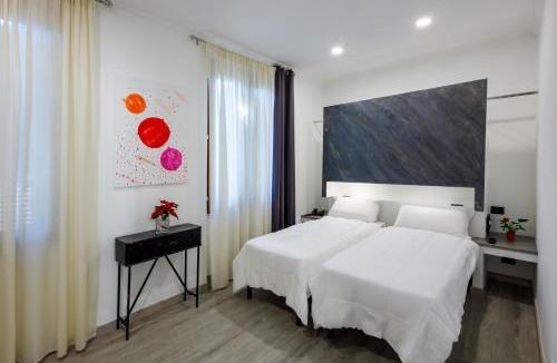 Aventine Hotel | Crossroad Hotel
