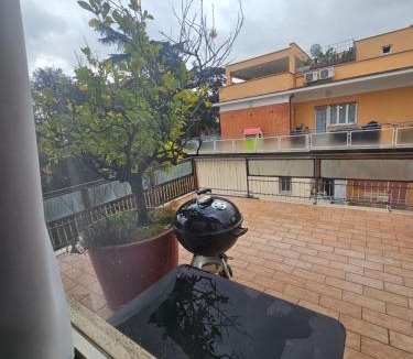 Rione V Ponte Apartment | CS Banchetto Apt 2 pax