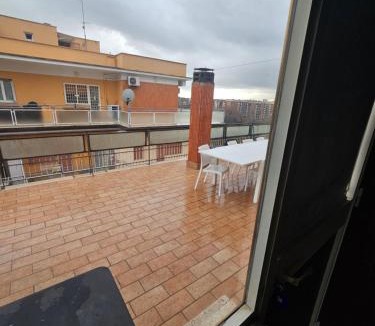 Rione V Ponte Apartment | CS Banchetto Apt 2 pax