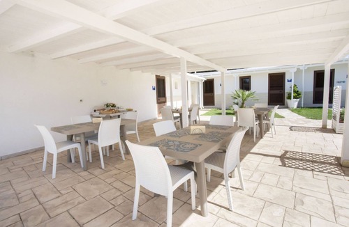 Leverano House | Dalesco Studio Apartment 4 | villa with pool