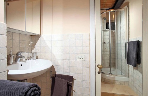 Rione V Ponte Apartment | Dalí, charming and modern ground floor loft