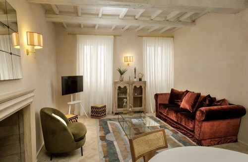 Rione VII Regola Apartment | Daplace - Camelia Apartment