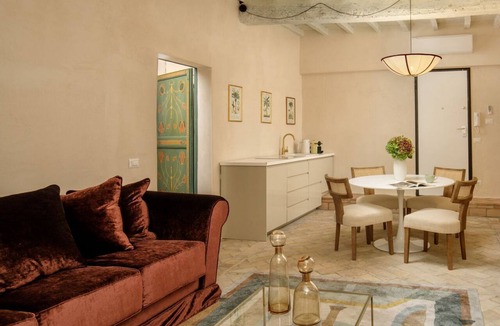 Rione VII Regola Apartment | Daplace - Camelia Apartment