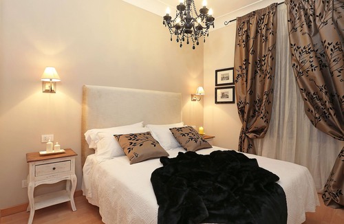 Rione III Colonna Apartment | Daplace - Ottavia Apartment