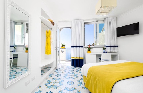 Chiesa Nuova Apartment | De Vivo Realty - Blue Waves Positano