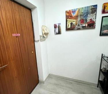 Frosinone Apartment | Delizioso VINTAGE CON TERRAZO