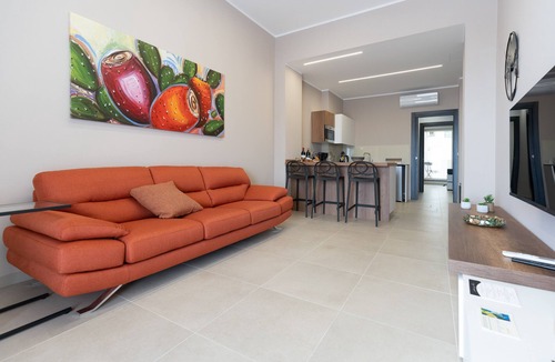 Ognina Apartment | Description