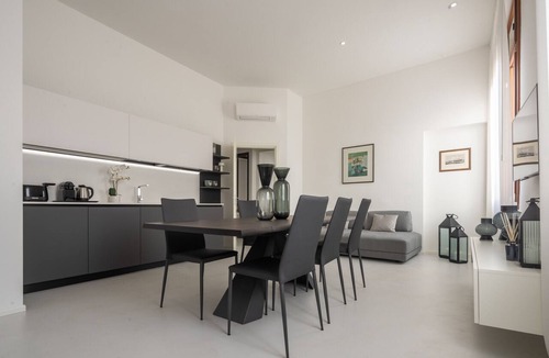 San Polo Apartment | Design Apartment with Balcony on the Grand Canal R