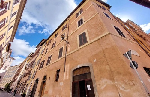 Rione V Ponte Apartment | Di Panico, Navona Duplex With Terrace By Halldis