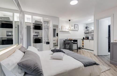 Celio House | Diecipassi dal Colosseo