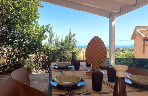 Carini House | Dimidia - casa vacanze mare montagna