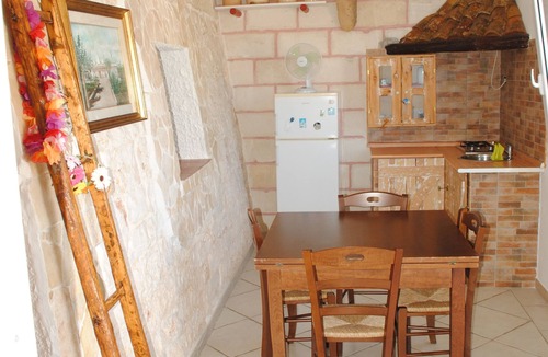 San Vito dei Normanni Villa | Dimora Dolce Trullo: Your Corner of Paradise in Puglia!