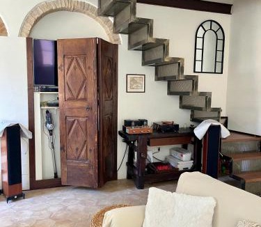 Serracapriola House | Dimora Intra Alborgodiffuso, Casa design nel borgo medioevale di Serracapriola