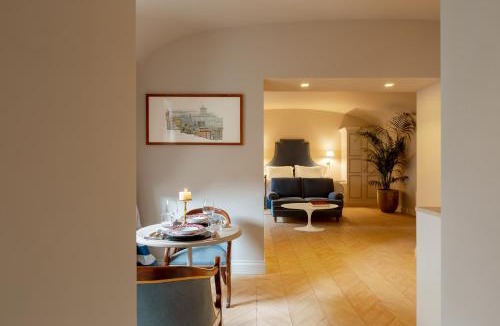 Rione IV Campo Marzio Apartment | Dimora Storica Palazzo Borghese