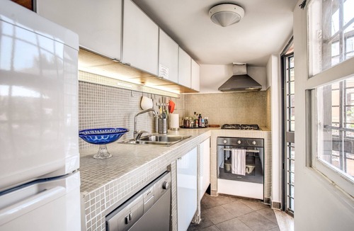 Rione XVI Ludovisi Apartment | Dolcevita Terrace