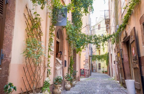 Bosa Historic Centre House | Domo 'e sa rosa