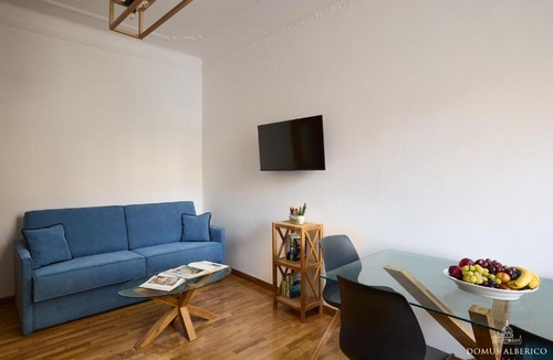 Rione XIV Borgo Apartment | Domus Alberico 11 (Vaticano)