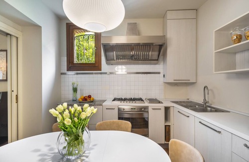 Dorsoduro Apartment | Domus Carla With Garden R&R