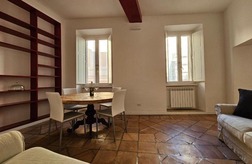 Rione II Trevi Apartment | Domus Imperialis Trevi Fontis