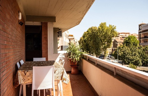 Appio Latino Apartment | Domus Piscariae - Apartment with Private Terrace, Wi-Fi and Air Conditioning