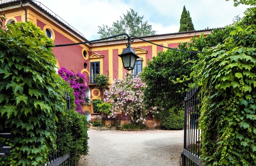 Nola Bed & Breakfast | Don Fabrizio 2/5 people in a historic villa near Naples Vesuvius Pompeii Caserta