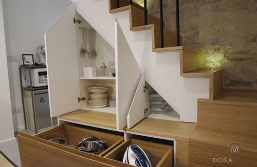 Bari City Centre Apartment | Doña Maria Holiday Home - Luxury Home with Jacuzzi in Bari Historical Centre