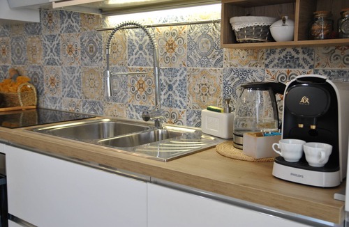 Gaeta Bed & Breakfast | Double bedroom Leonida in B&B