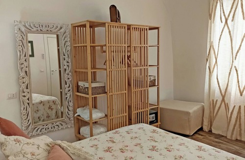 Gaeta Bed & Breakfast | Double bedroom Leonida in B&B