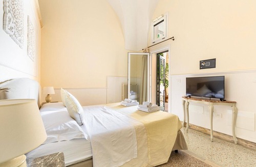 Lecce Bed & Breakfast | Double Room with Star Vault (Breakfast incl.) at Dimora Le Tre Muse Guesthouse