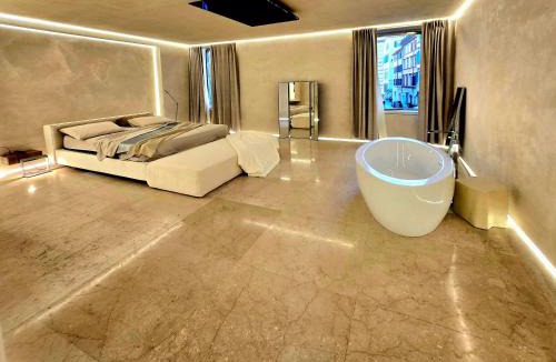 Rione III Colonna Apartment | DUNE at Spanish Steps Luxury Apartment-Suite