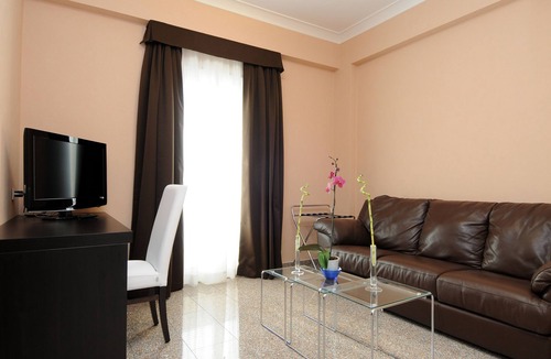 Fiumicino Hotel | E H SUITES ROME AIRPORT