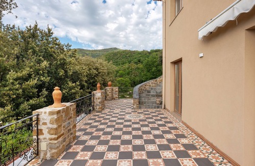 Serramezzana Apartment | 'Elea' Room with Sea View, Wi-Fi and Air Conditioning