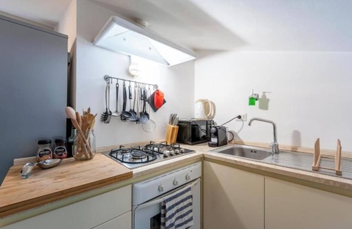 Rione II Trevi Apartment | Elegant 17th-Century Apartment in the Heart of Rome
